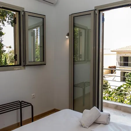 Tasos Rooms Aparthotel Kardhamili