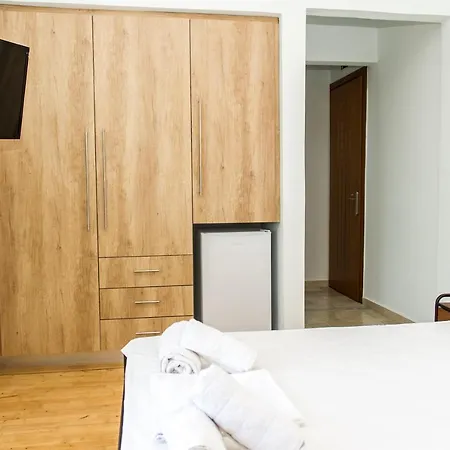 Tasos Rooms Aparthotel *